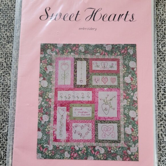 Sweet Hearts Quilting Pattern with Floral Embroidery Designs - Picture 3 of 5